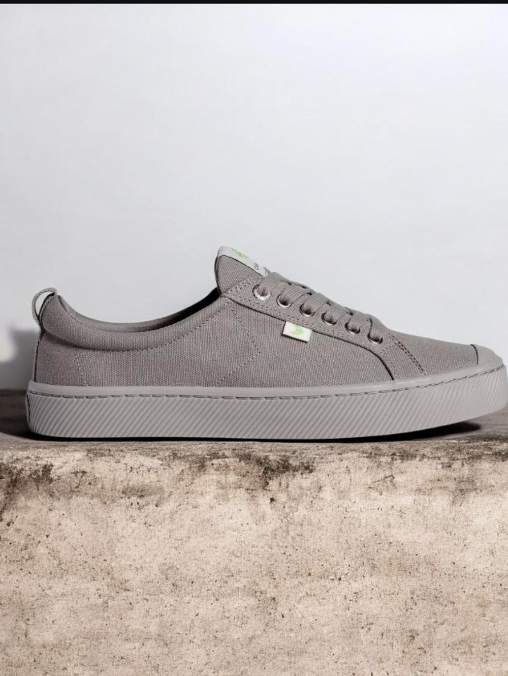 New Rare Cariuma All Gray OCA Canvas Sneakers 10.5 Womens 9 Mens